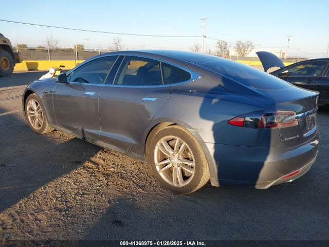 2013 TESLA MODEL S 5YJSA1CP4DFP23684 Photo 2