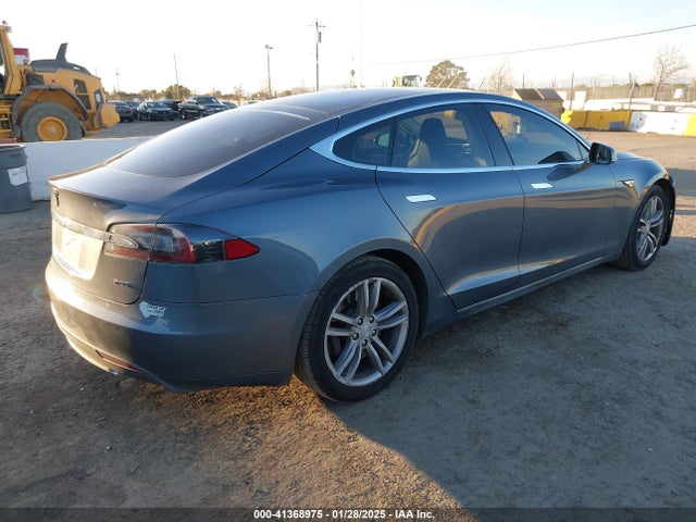 2013 TESLA MODEL S 5YJSA1CP4DFP23684 Photo 3