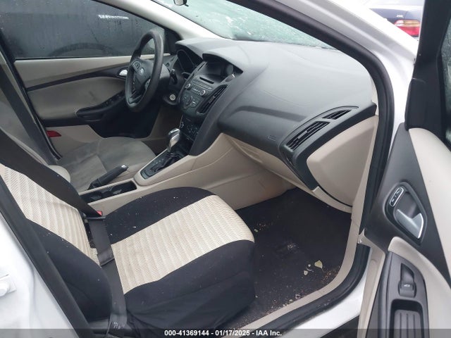 Ford FOCUS SE 2015 1FADP3K27FL250653 Image 5