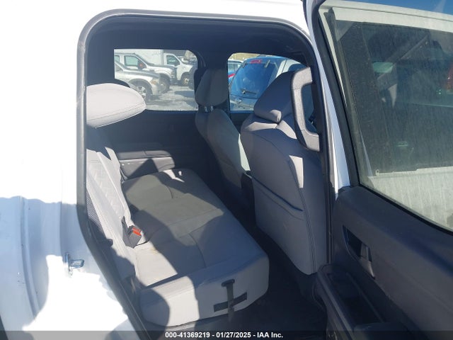 3TMLB5JN6RM000884 Toyota Tacoma Sr5