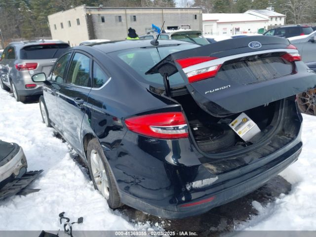 3FA6P0HD1JR135069 Ford FUSION SE