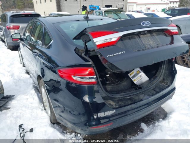 3FA6P0HD1JR135069 Ford FUSION SE