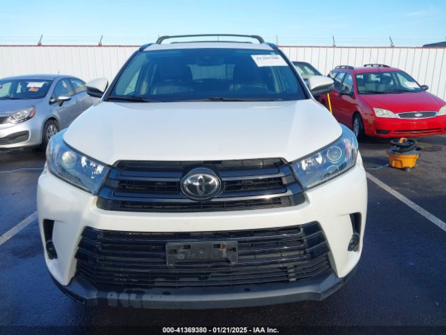 5TDJZRFH5KS571804 Toyota Highlander Se