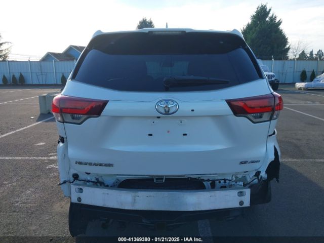 5TDJZRFH5KS571804 Toyota Highlander Se