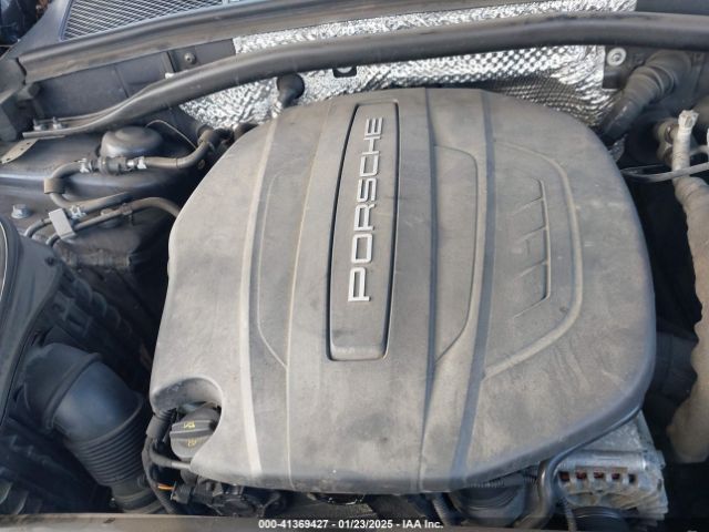 2018 PORSCHE MACAN WP1AA2A57JLB20951 Photo 9