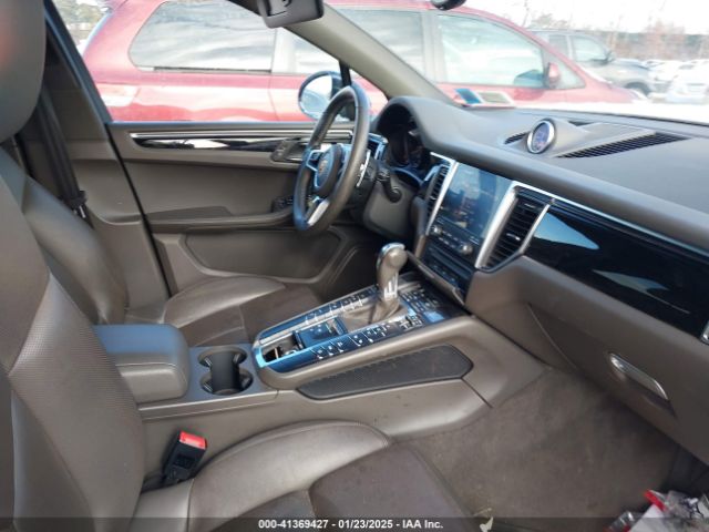 2018 PORSCHE MACAN WP1AA2A57JLB20951 Photo 4