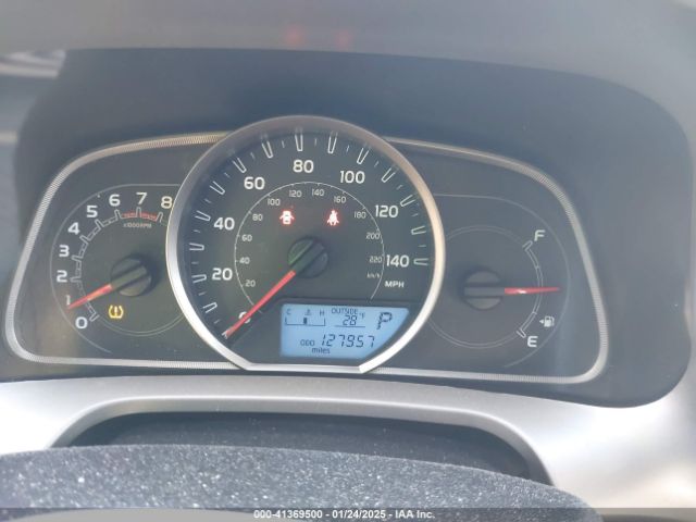 2T3ZFREV9FW226976 Toyota RAV4 LE