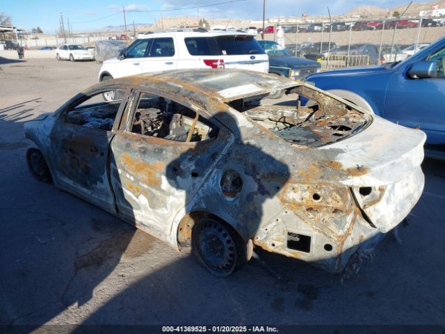 KMHD74LF4HU422079 Hyundai ELANTRA SE
