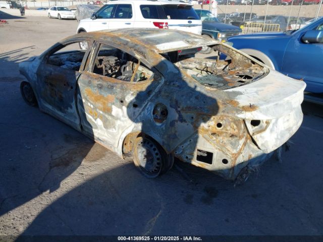 KMHD74LF4HU422079 Hyundai ELANTRA SE