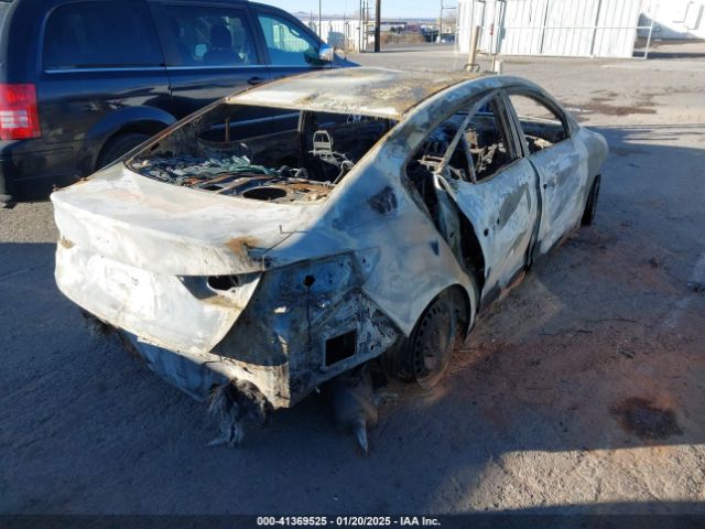 KMHD74LF4HU422079 Hyundai ELANTRA SE