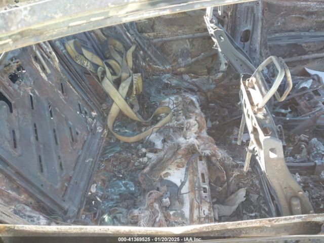 KMHD74LF4HU422079 Hyundai ELANTRA SE