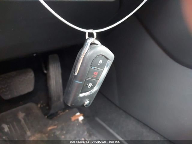 JTMMWRFV5ND153612 Toyota Rav4 Hybrid Le