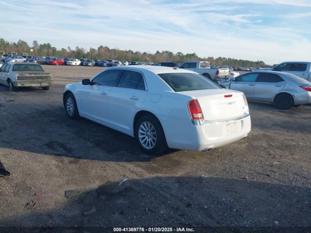 2012 CHRYSLER 300 2C3CCAAG7CH207785 Photo 2
