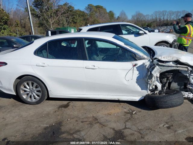 4T1B11HK1JU621500 Toyota CAMRY LE