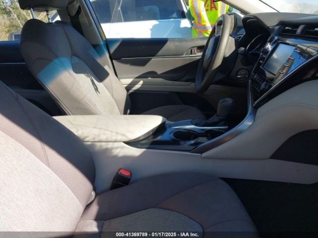4T1B11HK1JU621500 Toyota CAMRY LE