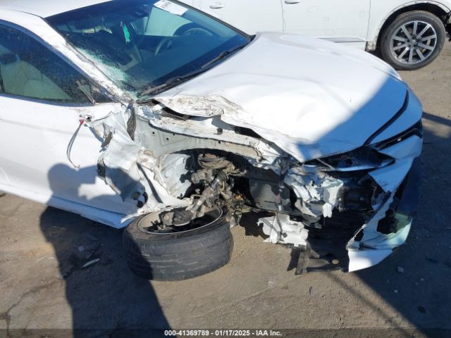 4T1B11HK1JU621500 Toyota CAMRY LE
