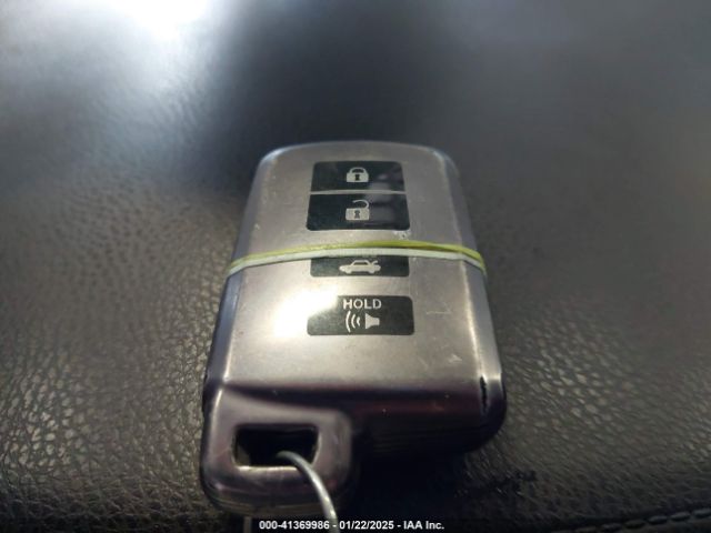 2T1BURHE7GC669836 Toyota Corolla S Premium