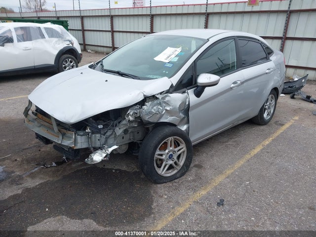 Ford FIESTA SE 2018 3FADP4BJ3JM119076 Image 2