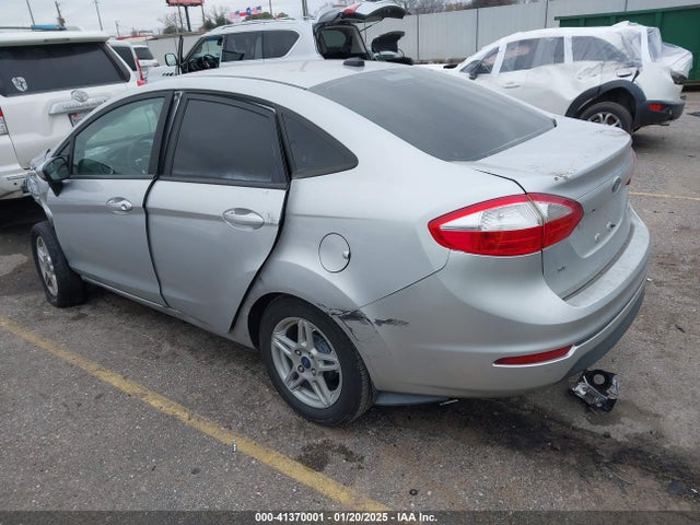 Ford FIESTA SE 2018 3FADP4BJ3JM119076 Image 3