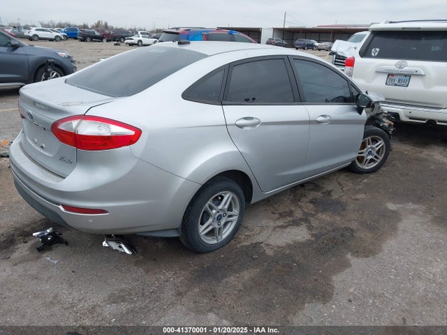 Ford FIESTA SE 2018 3FADP4BJ3JM119076 Image 4