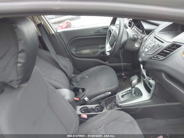Ford FIESTA SE 2018 3FADP4BJ3JM119076 Image 5
