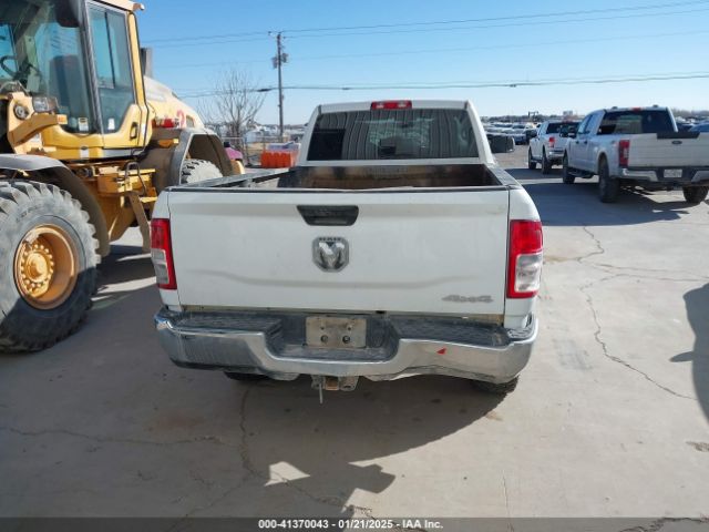 3C6UR5HL1NG253891 RAM 2500 Tradesman  4x4 8' Box