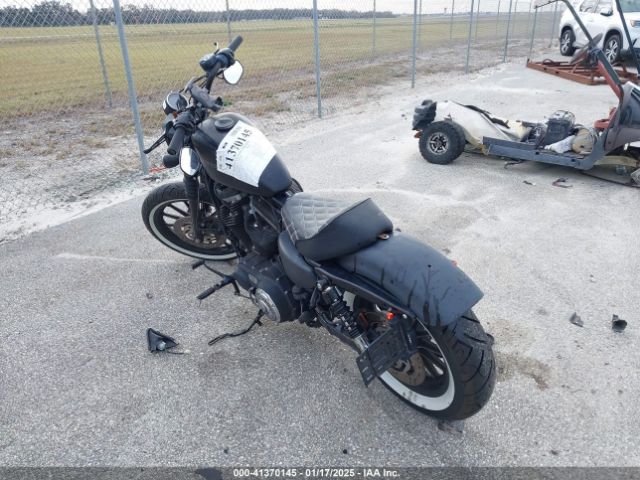 2010 HARLEY-DAVIDSON XL883 1HD4LE216AC404107 Photo 2