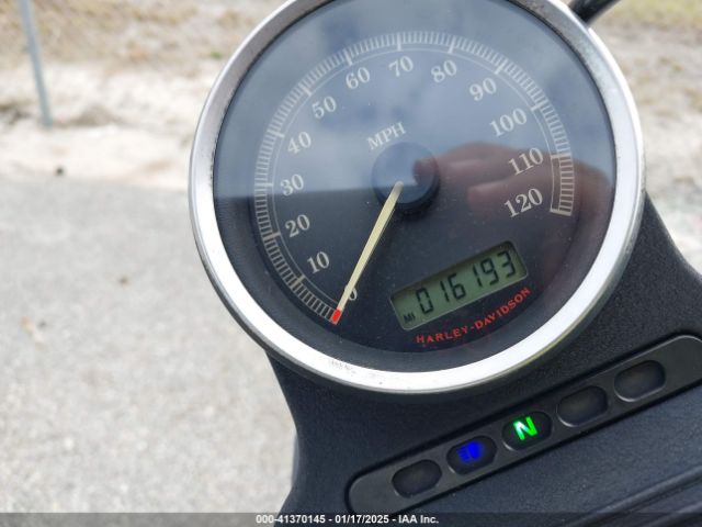 2010 HARLEY-DAVIDSON XL883 1HD4LE216AC404107 Photo 6