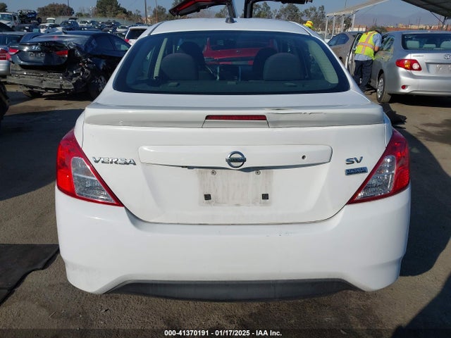 3N1CN7AP7JL801485 Nissan Versa 1.6 Sv