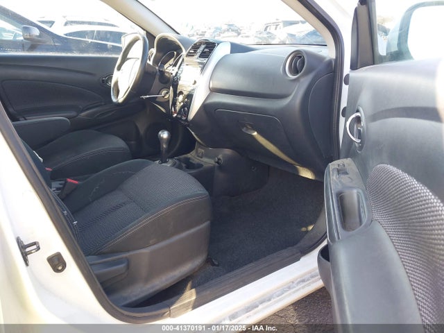 3N1CN7AP7JL801485 Nissan Versa 1.6 Sv