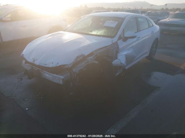5XXG14J23NG152539 KIA K5 LXS