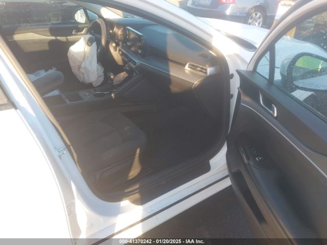5XXG14J23NG152539 KIA K5 LXS