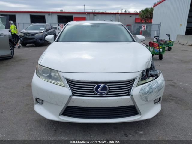JTHBW1GG4E2044609 Lexus ES 300H