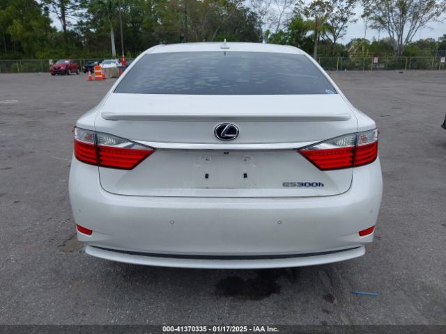 JTHBW1GG4E2044609 Lexus ES 300H