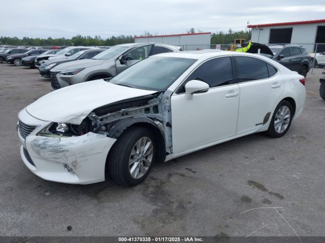 JTHBW1GG4E2044609 Lexus ES 300H