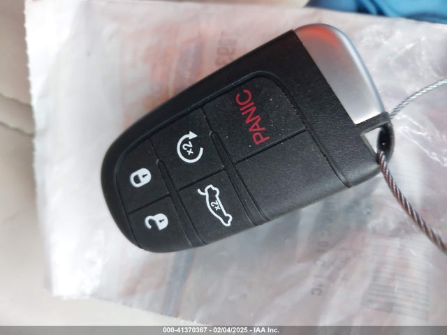 Chrysler 300 300s 2018 2C3CCABG1JH143075 Image 11