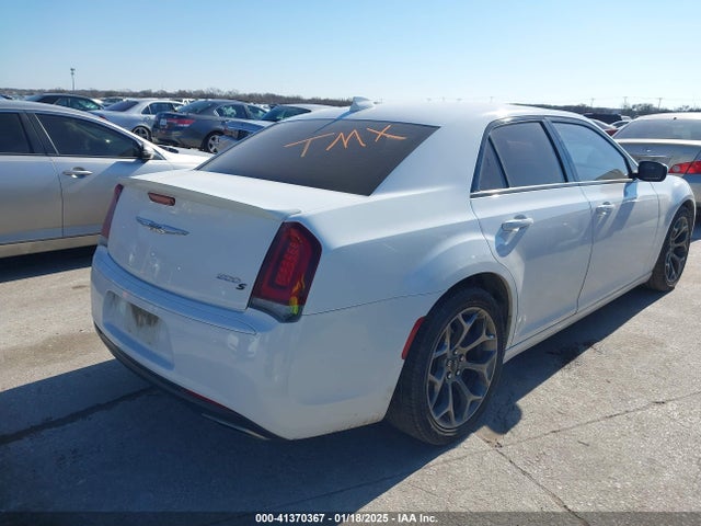 Chrysler 300 300s 2018 2C3CCABG1JH143075 Image 4