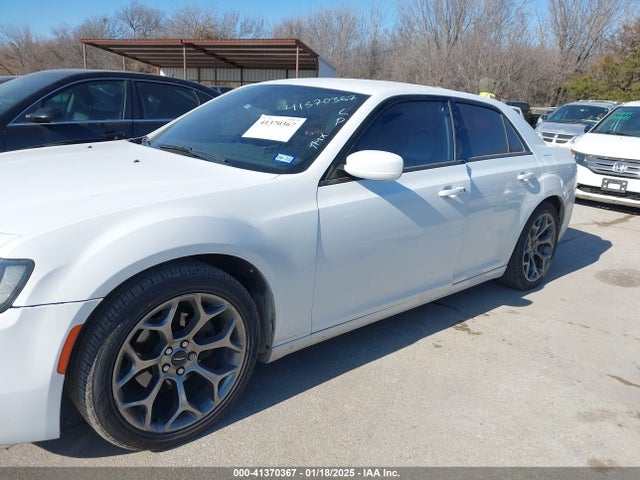 Chrysler 300 300s 2018 2C3CCABG1JH143075 Image 6