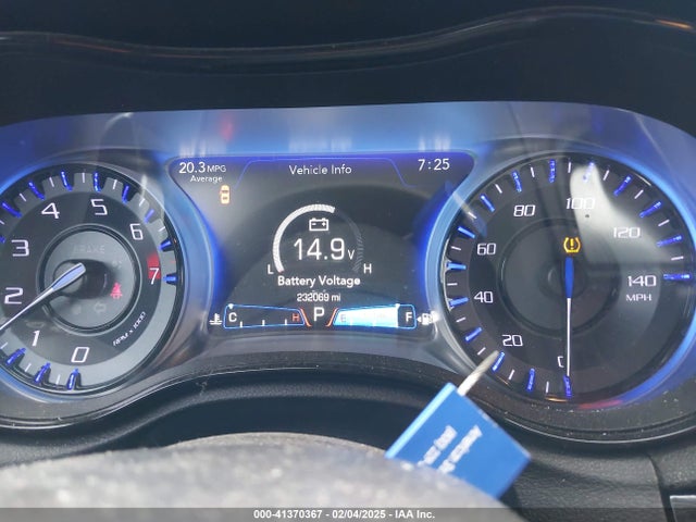 Chrysler 300 300s 2018 2C3CCABG1JH143075 Image 7