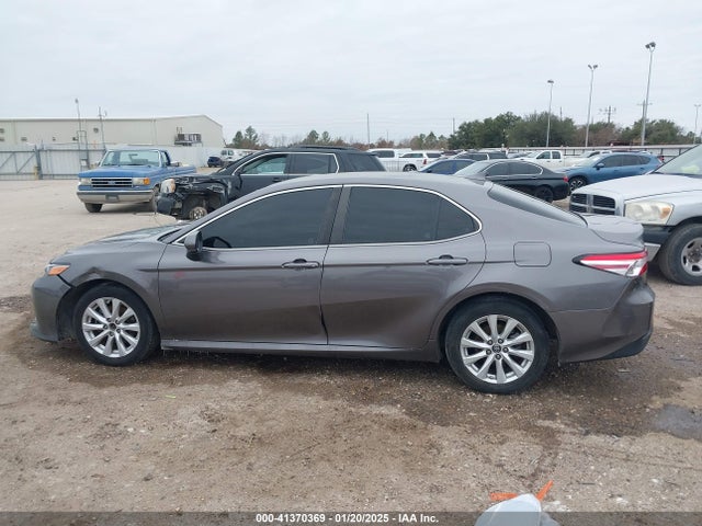 Toyota CAMRY LE 2019 4T1B11HK6KU247421 Image 14