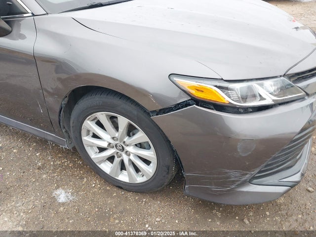 Toyota CAMRY LE 2019 4T1B11HK6KU247421 Image 18