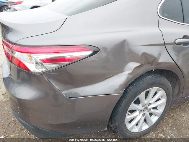 Toyota CAMRY LE 2019 4T1B11HK6KU247421 Image 19