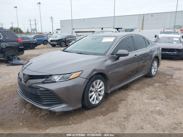 Toyota CAMRY LE 2019 4T1B11HK6KU247421 Image 2