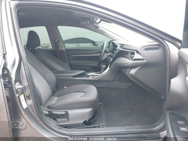Toyota CAMRY LE 2019 4T1B11HK6KU247421 Image 5
