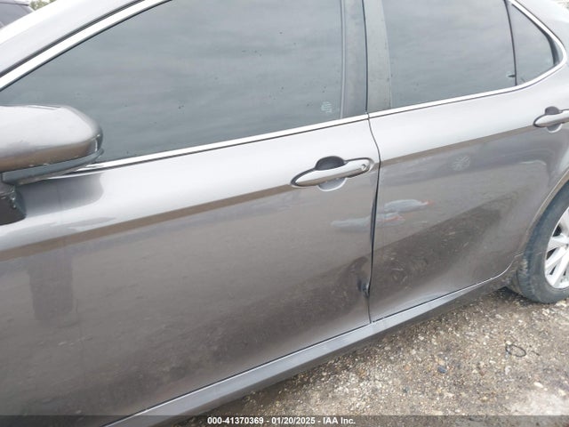 Toyota CAMRY LE 2019 4T1B11HK6KU247421 Image 6