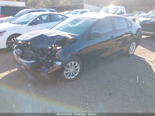 KIA FORTE LX 2023 3KPF24AD6PE654676 Image 2