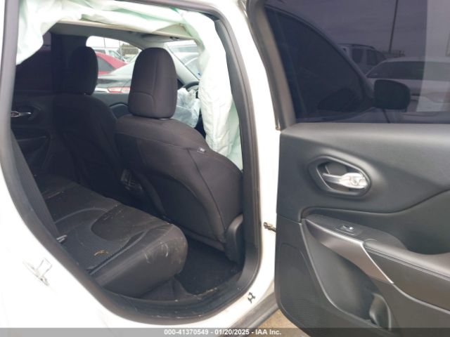 1C4PJLCB7KD131481 Jeep Cherokee Latitude Fwd