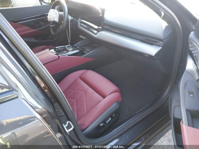 WBY33FK09RCR42126 BMW I5 Edrive40