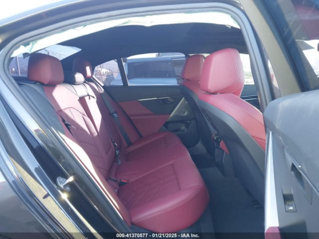 WBY33FK09RCR42126 BMW I5 Edrive40