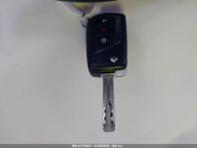 JTNKHMBXXK1039920 Toyota C-HR LE